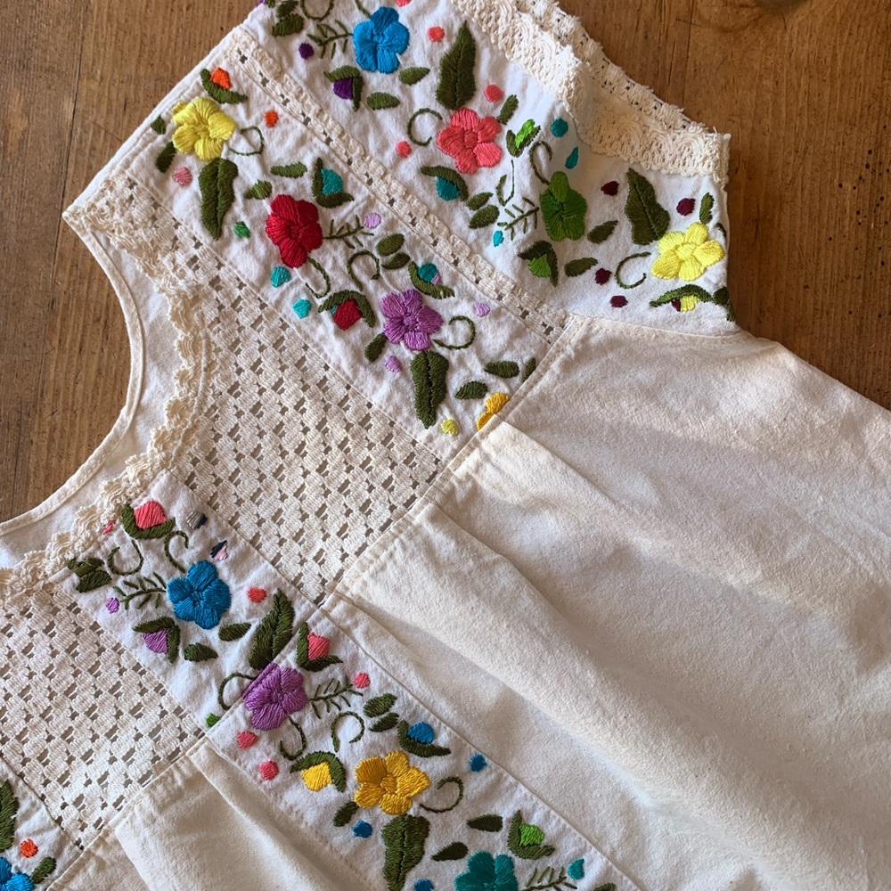 White Top with Colorful Floral Embroidery - Picture 4 of 16